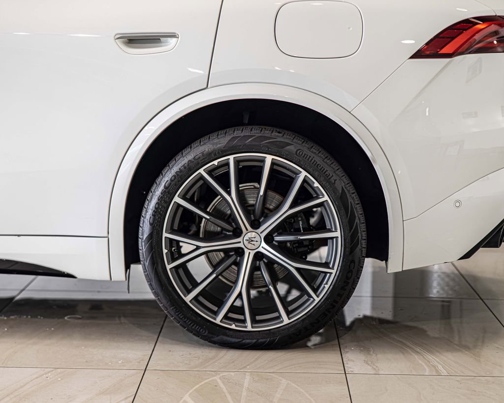 Used 2024 Maserati Grecale Modena AWD/4WD image 7
