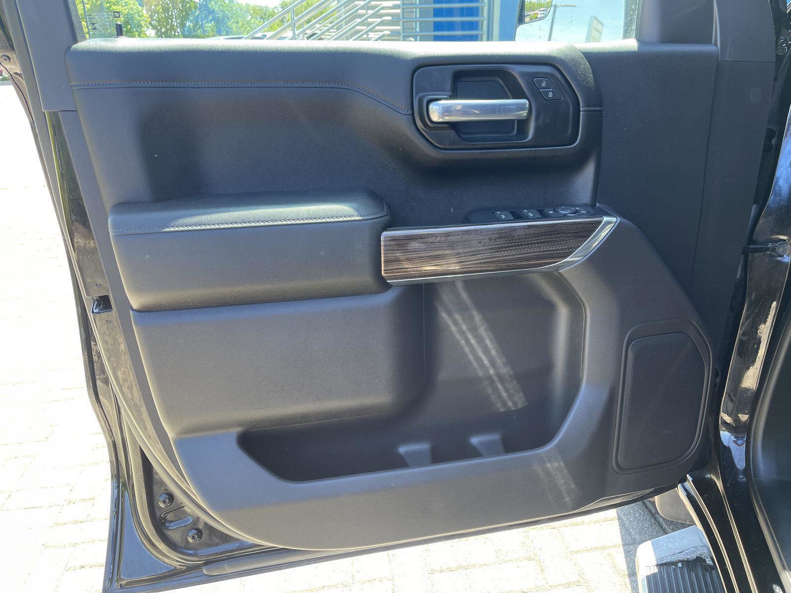 Used 2020 Chevrolet Silverado 1500 LT w/ All-Star Edition AWD/4WD image 13