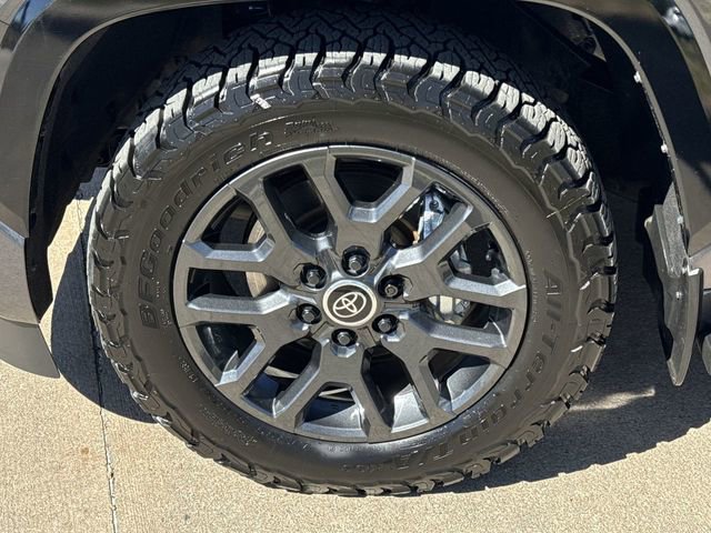 Used 2024 Toyota Sequoia Platinum image 32