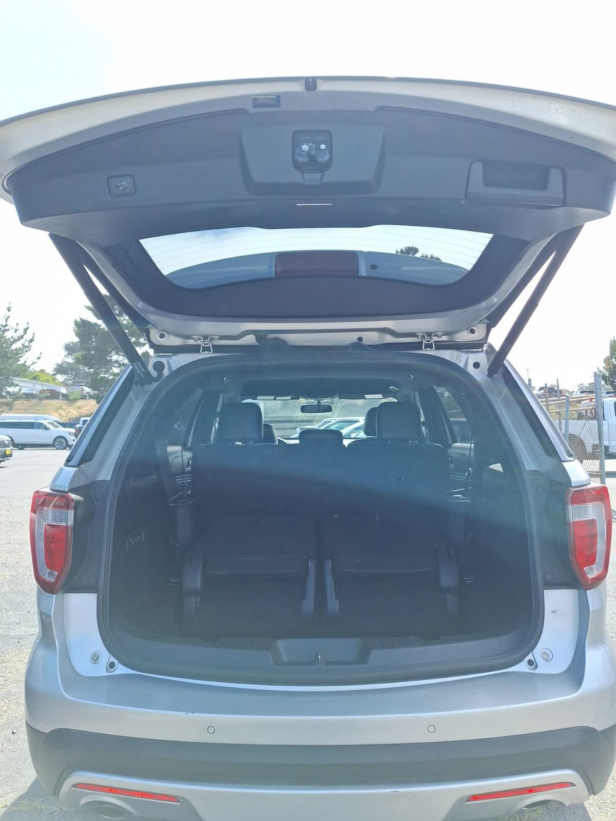 Used 2017 Ford Explorer Limited AWD/4WD image 7