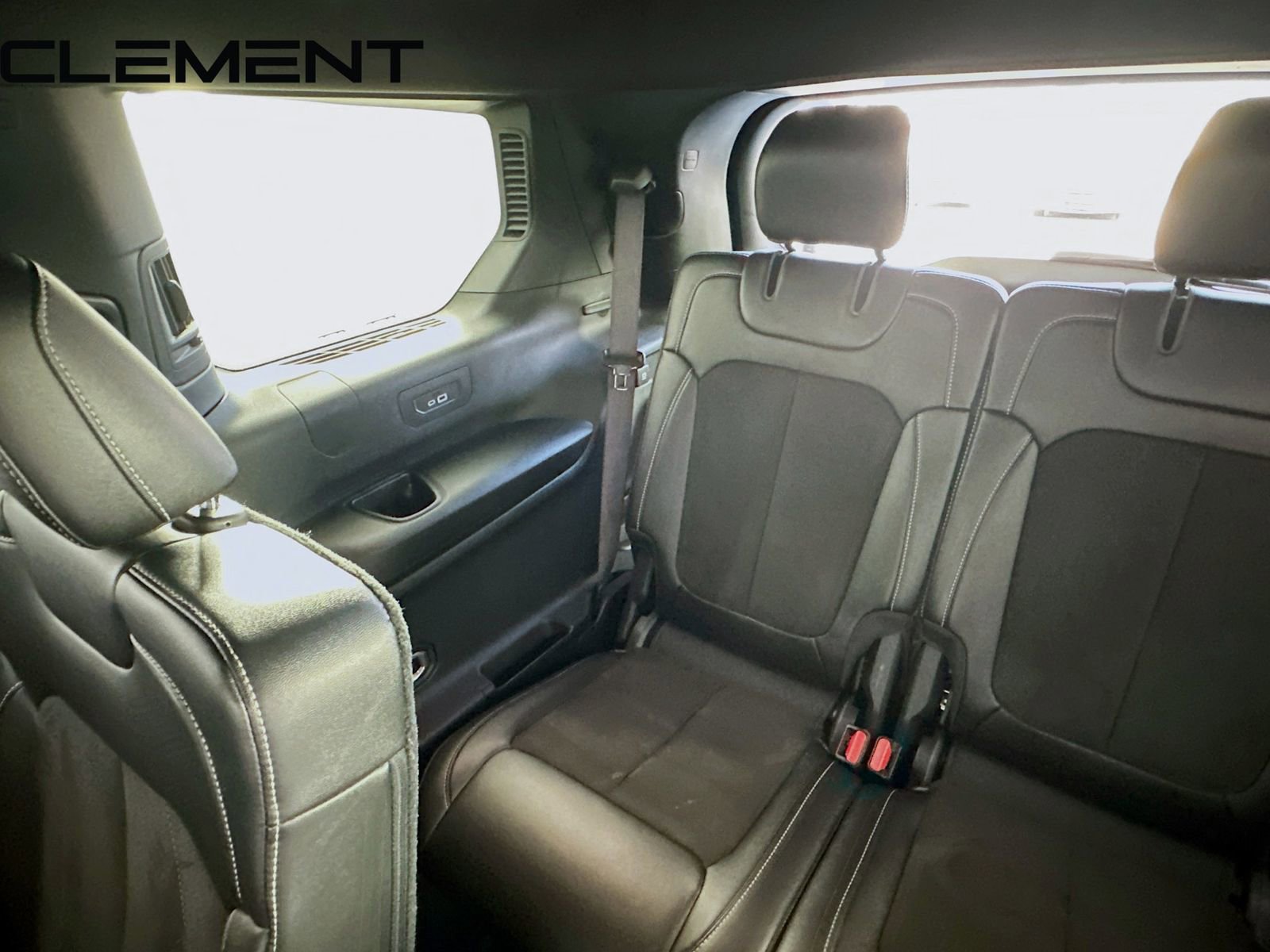 Used 2023 Jeep Grand Cherokee L Laredo AWD/4WD image 33