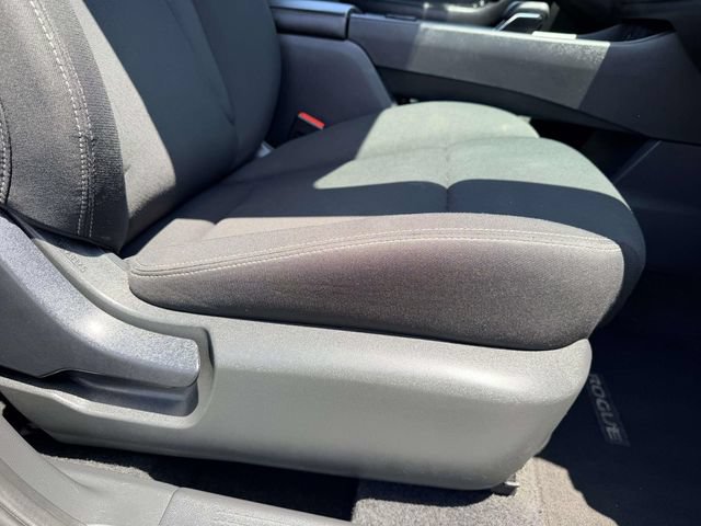 Used 2024 Nissan Rogue S AWD/4WD image 9