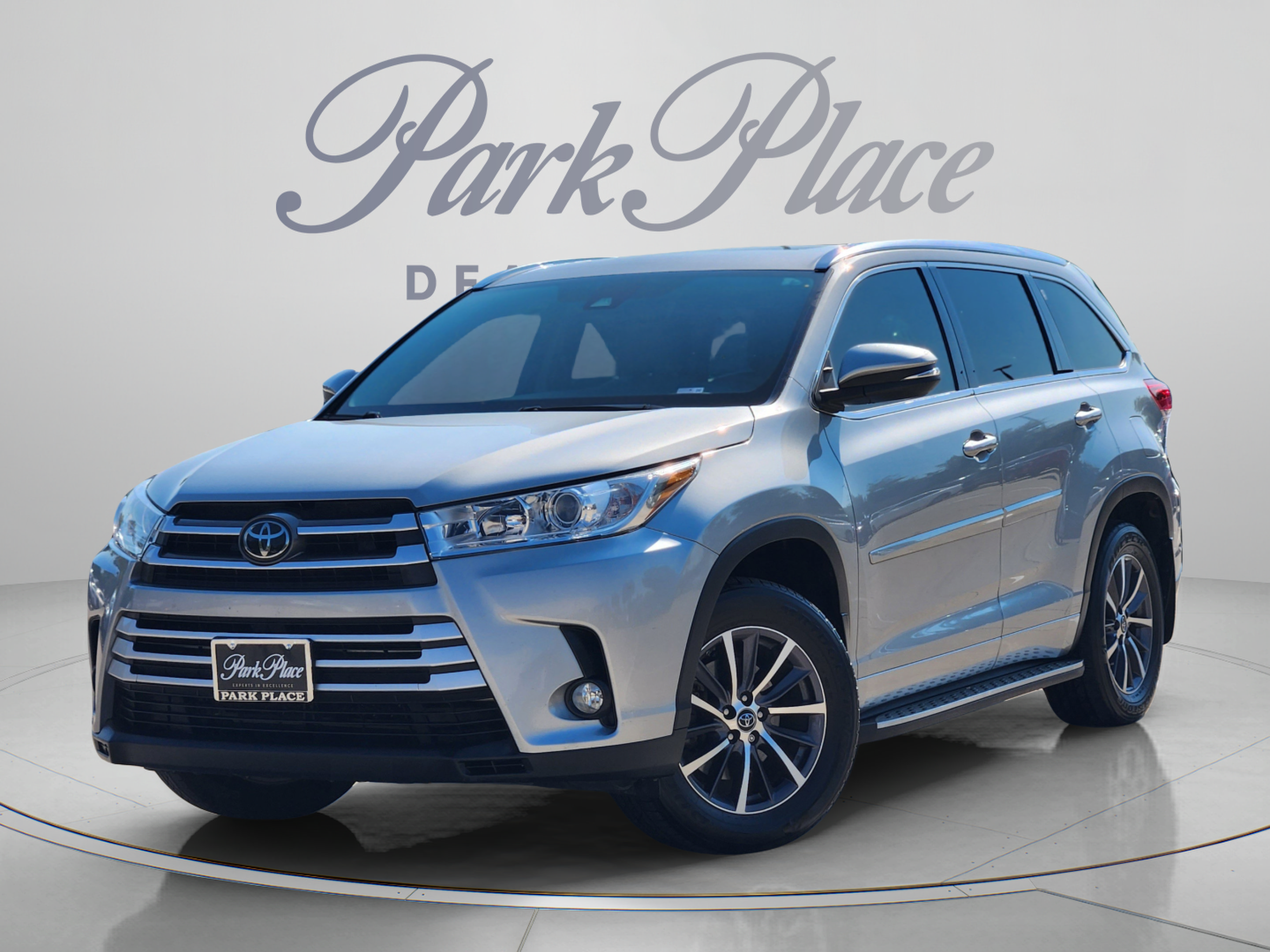 Used 2017 Toyota Highlander XLE