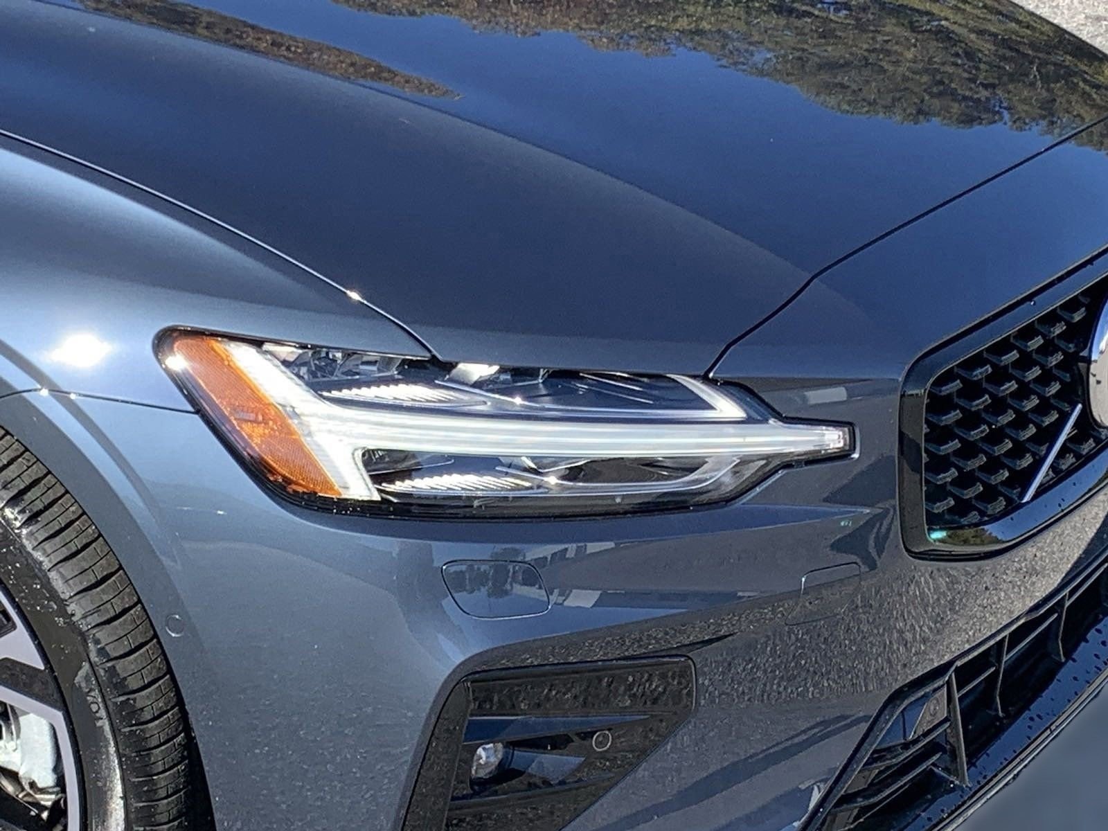 New 2024 Volvo S60 B5 Plus w/ Climate Package AWD/4WD image 8