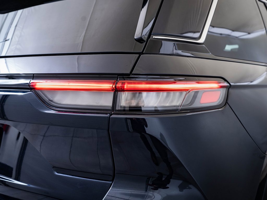 Used 2022 Jeep Grand Cherokee Limited 4xe image 18