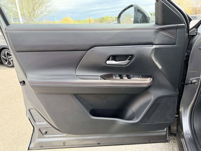 New 2026 Nissan Kicks SR w/ Cold Weather Package image 14