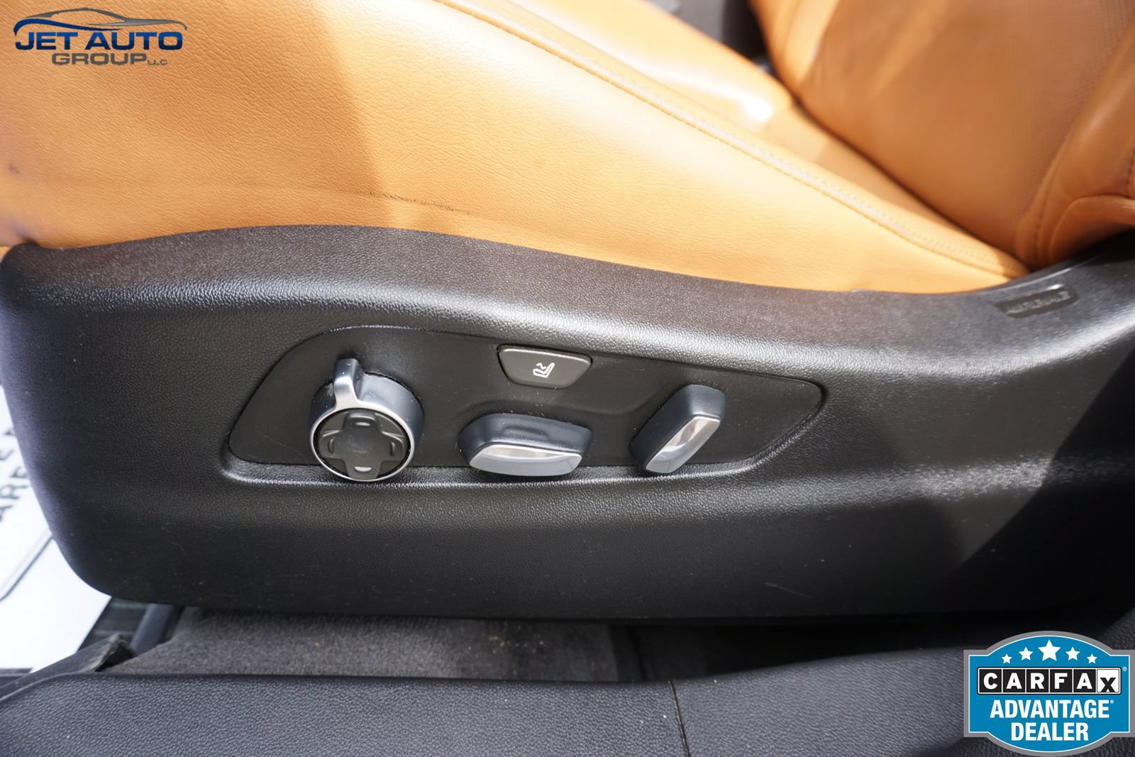 Used 2019 Cadillac XT4 Premium Luxury w/ Technology Package FWD image 28