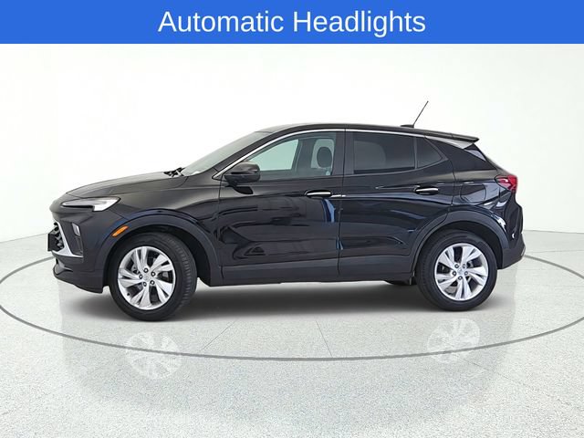 Used 2025 Buick Encore GX Preferred AWD/4WD image 2