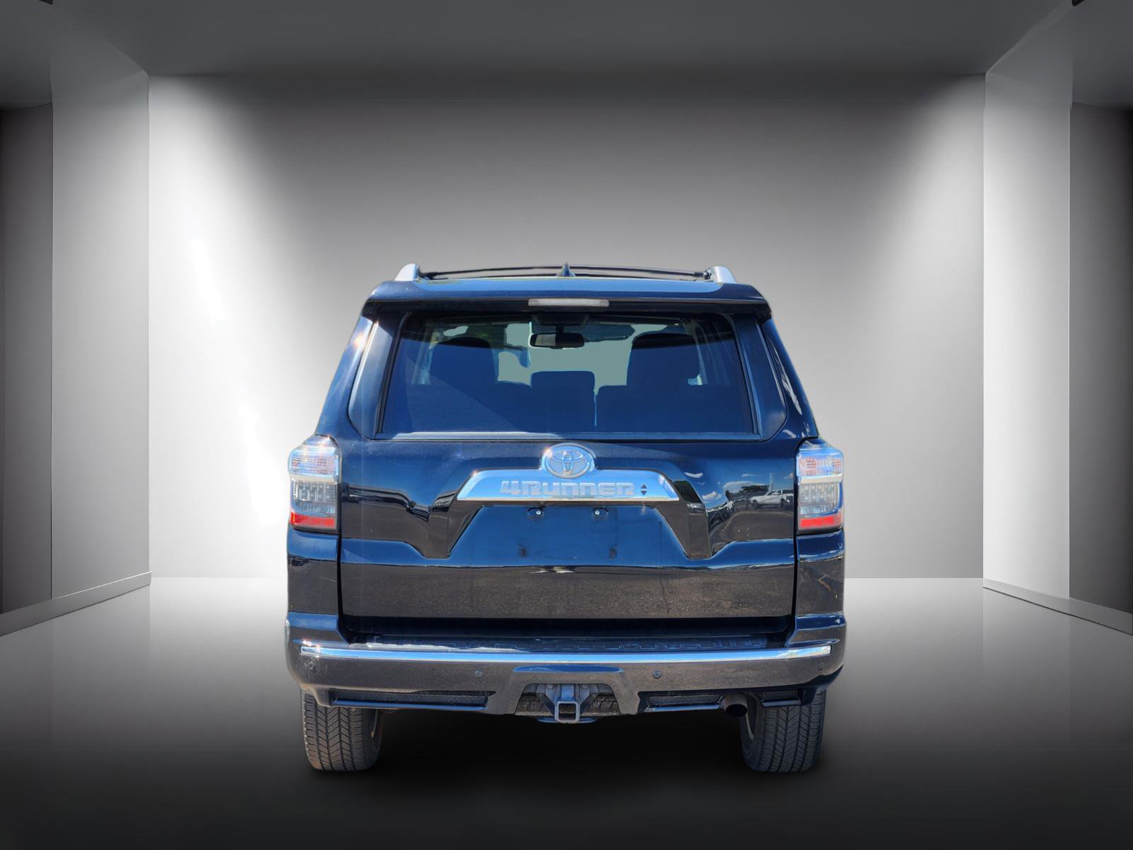 Used 2019 Toyota 4Runner Limited w/ Preferred Accessory Package AWD/4WD image 6