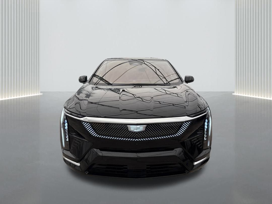 New 2025 Cadillac Optiq Luxury 1 video 2