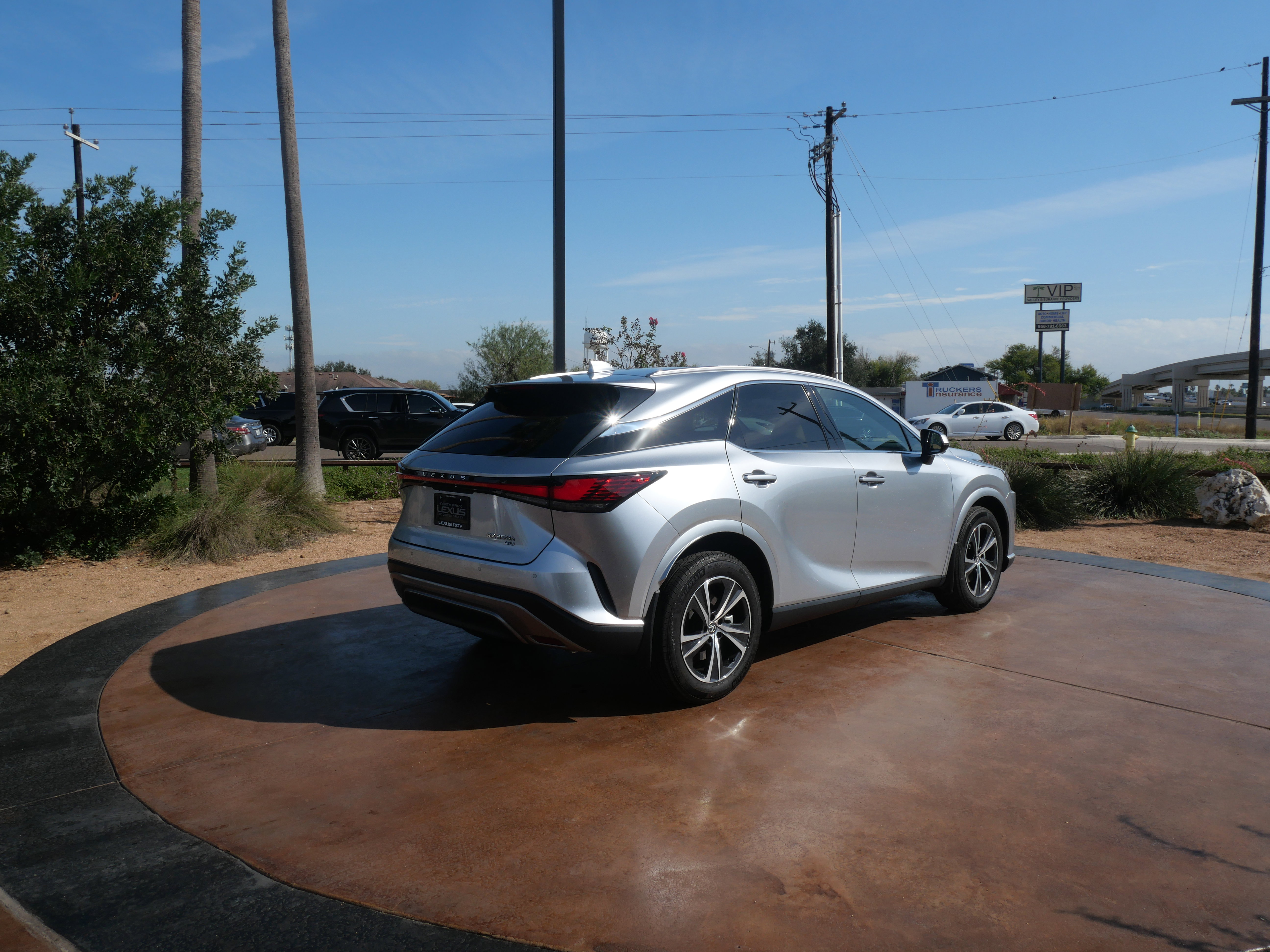 Certified 2024 Lexus RX 350h image 3