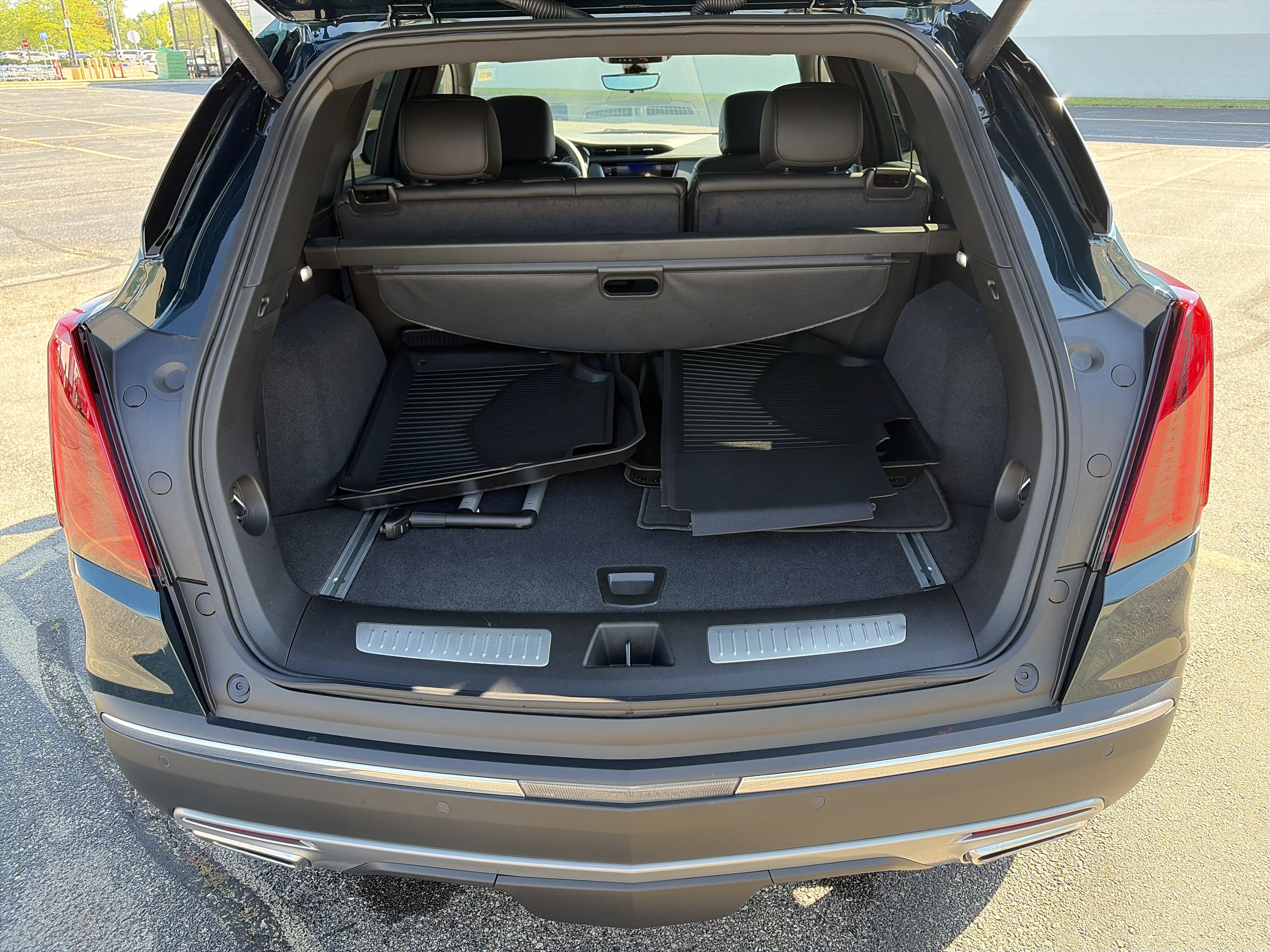 Used 2025 Cadillac XT5 Premium Luxury w/ Technology Package AWD/4WD image 17
