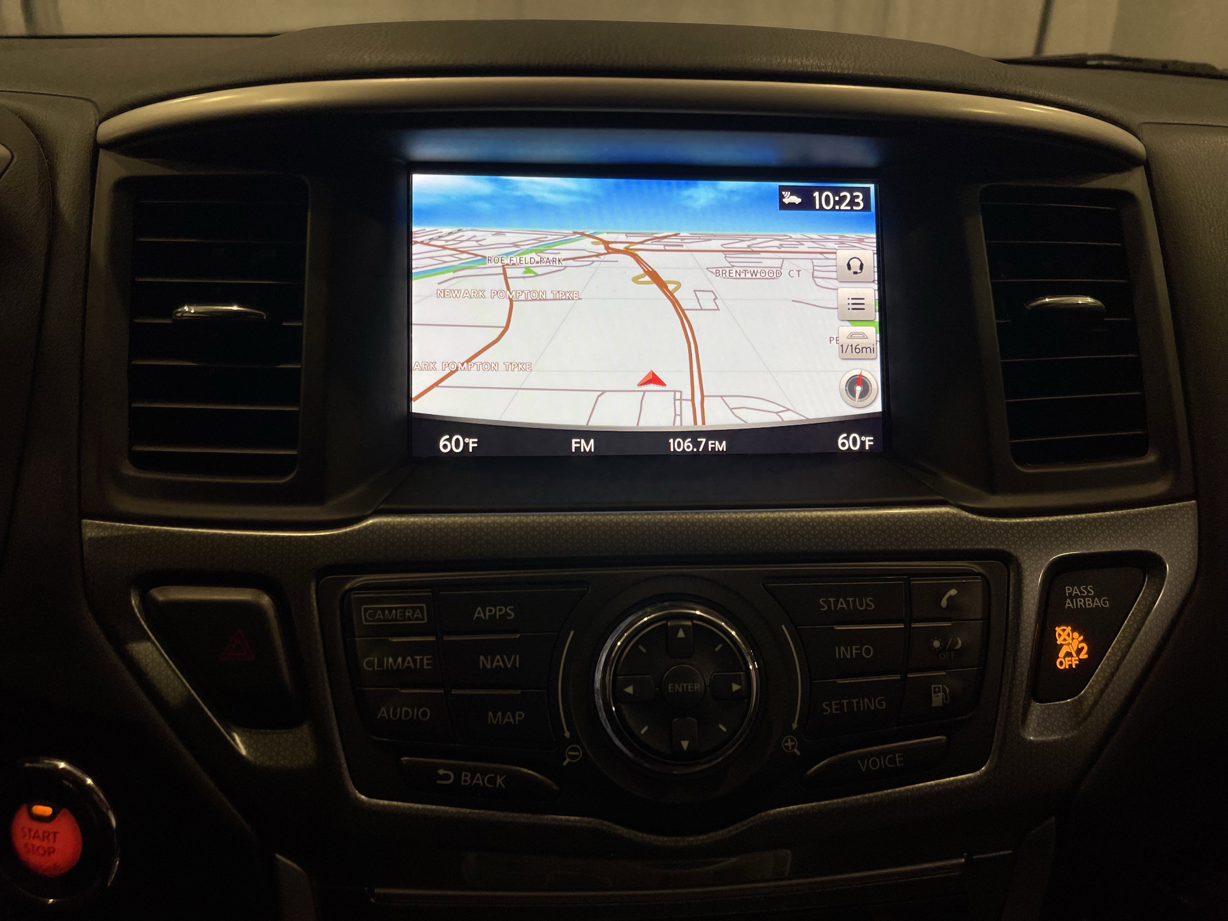 Used 2020 Nissan Pathfinder SL image 22