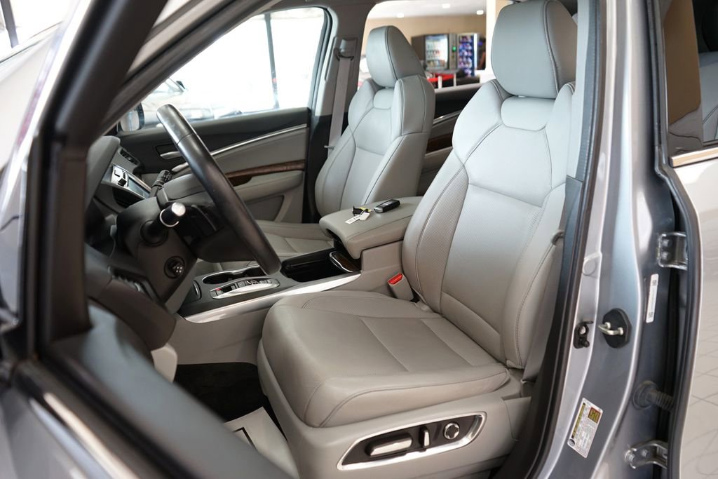 Used 2019 Acura MDX SH-AWD w/ Technology Package image 2