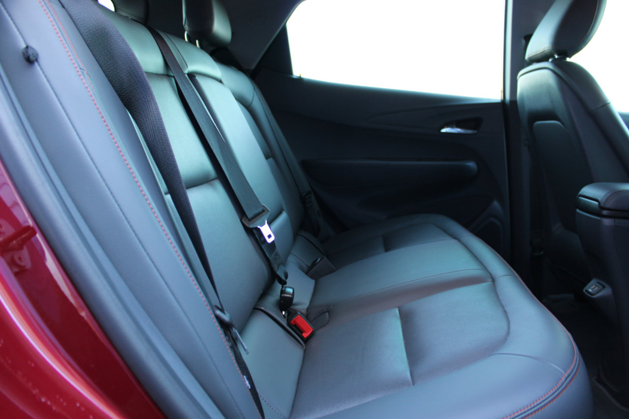 Used 2020 Chevrolet Bolt Premier w/ Infotainment Package image 39