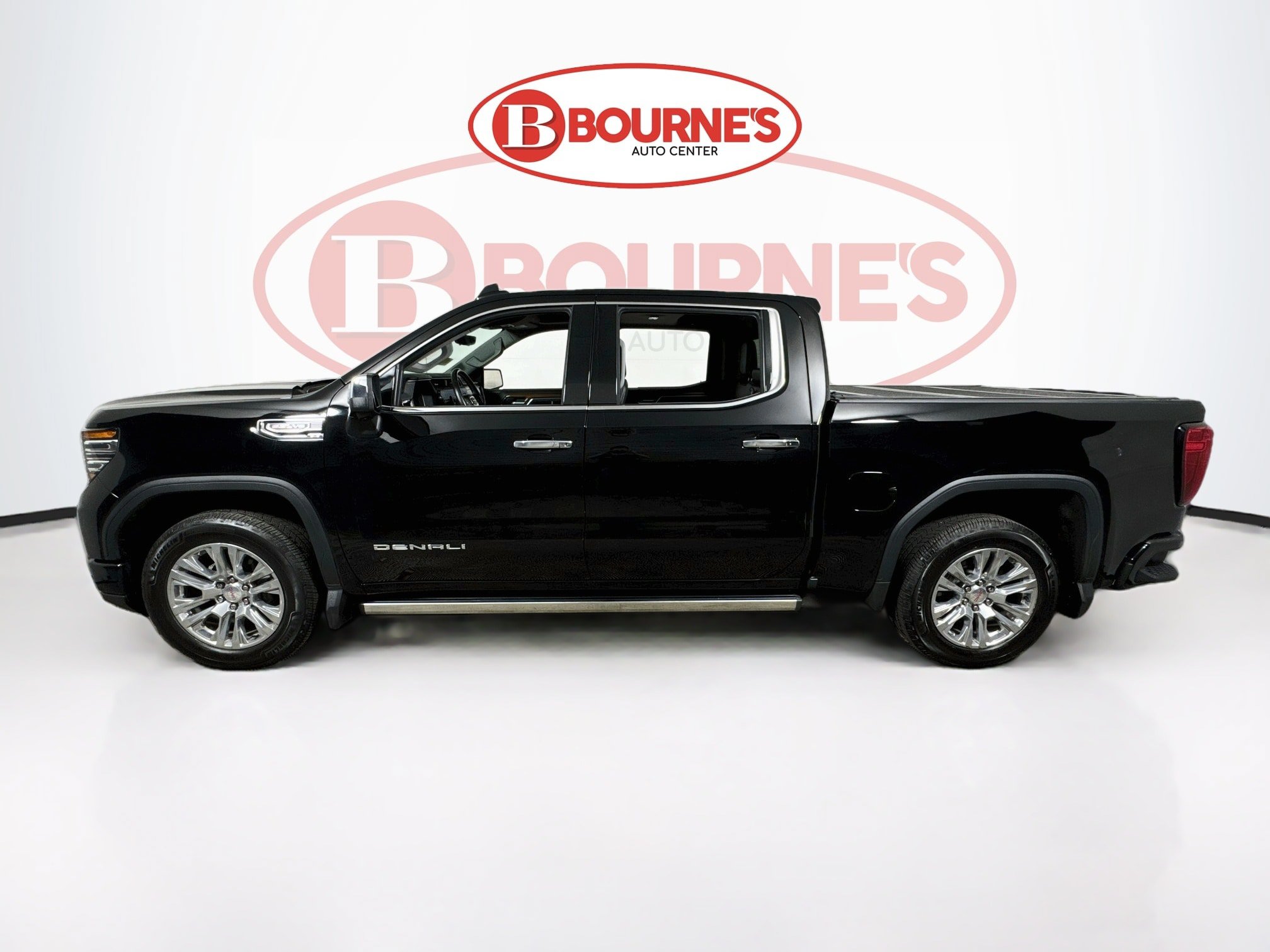 Used 2023 GMC Sierra 1500 Denali w/ Technology Package AWD/4WD image 9