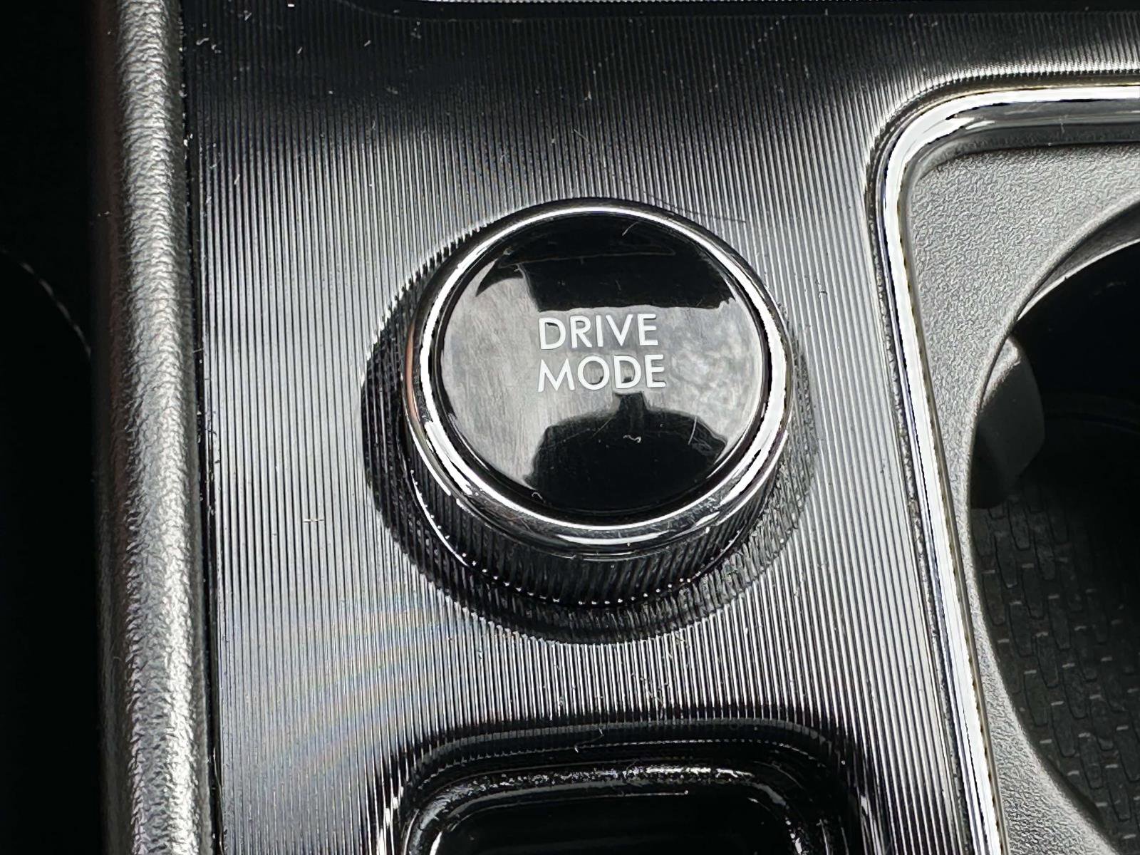 Used 2022 Lincoln Corsair Reserve w/ Equipment Group 201A image 25