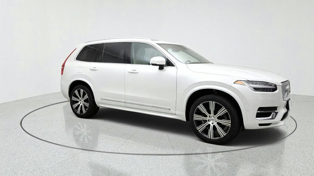 Used 2024 Volvo XC90 T8 Ultimate w/ Protection Package Premier AWD/4WD image 3