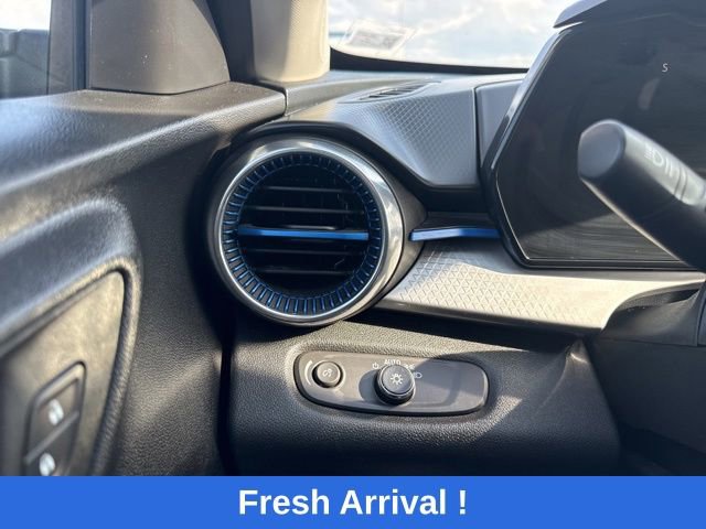 Used 2024 Chevrolet Trax LT FWD image 9