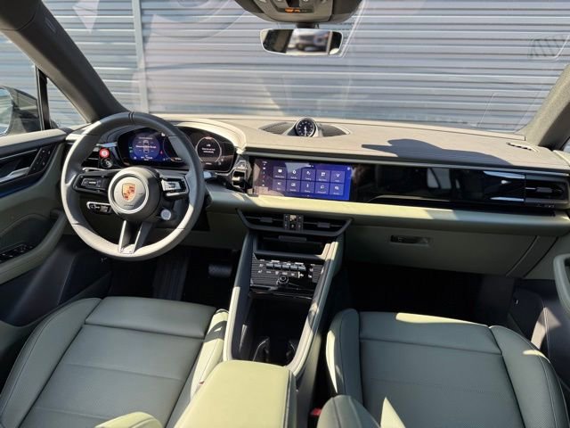 New 2025 Porsche Macan 4 Electric image 31