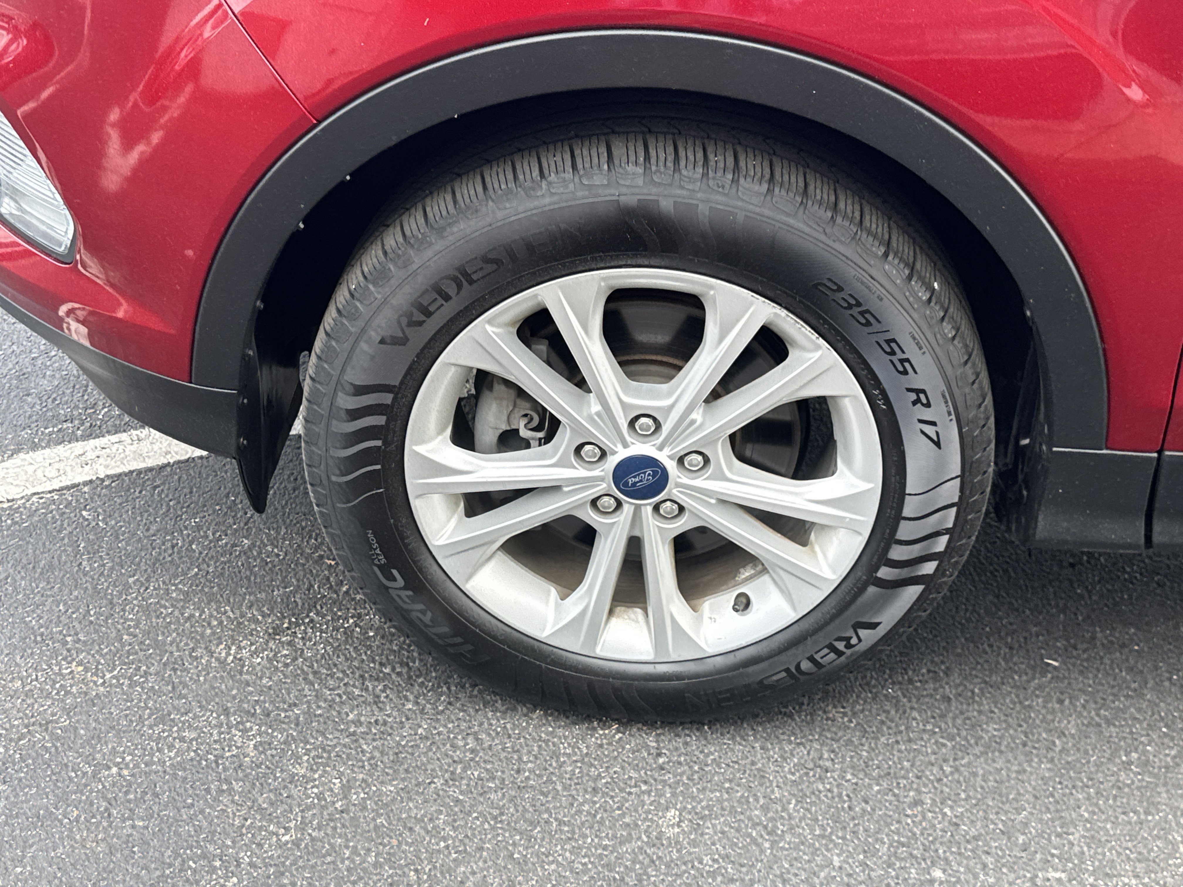 Certified 2019 Ford Escape SEL image 9