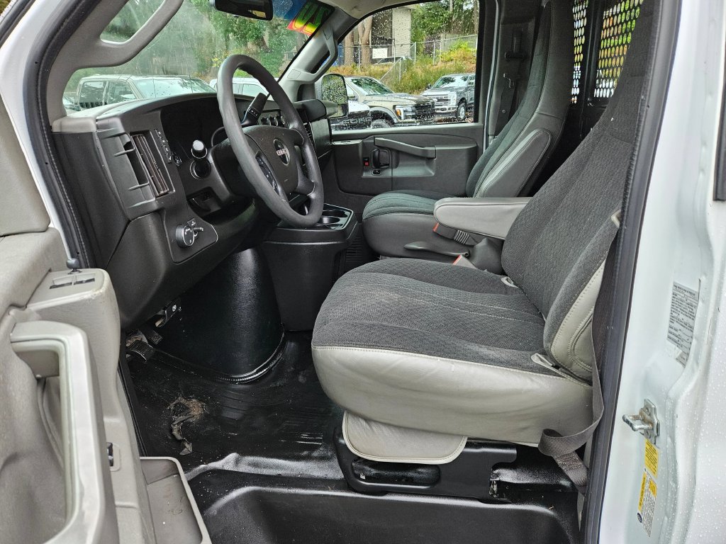 Used 2020 GMC Savana 2500 w/ Driver Convenience Package RWD image 16