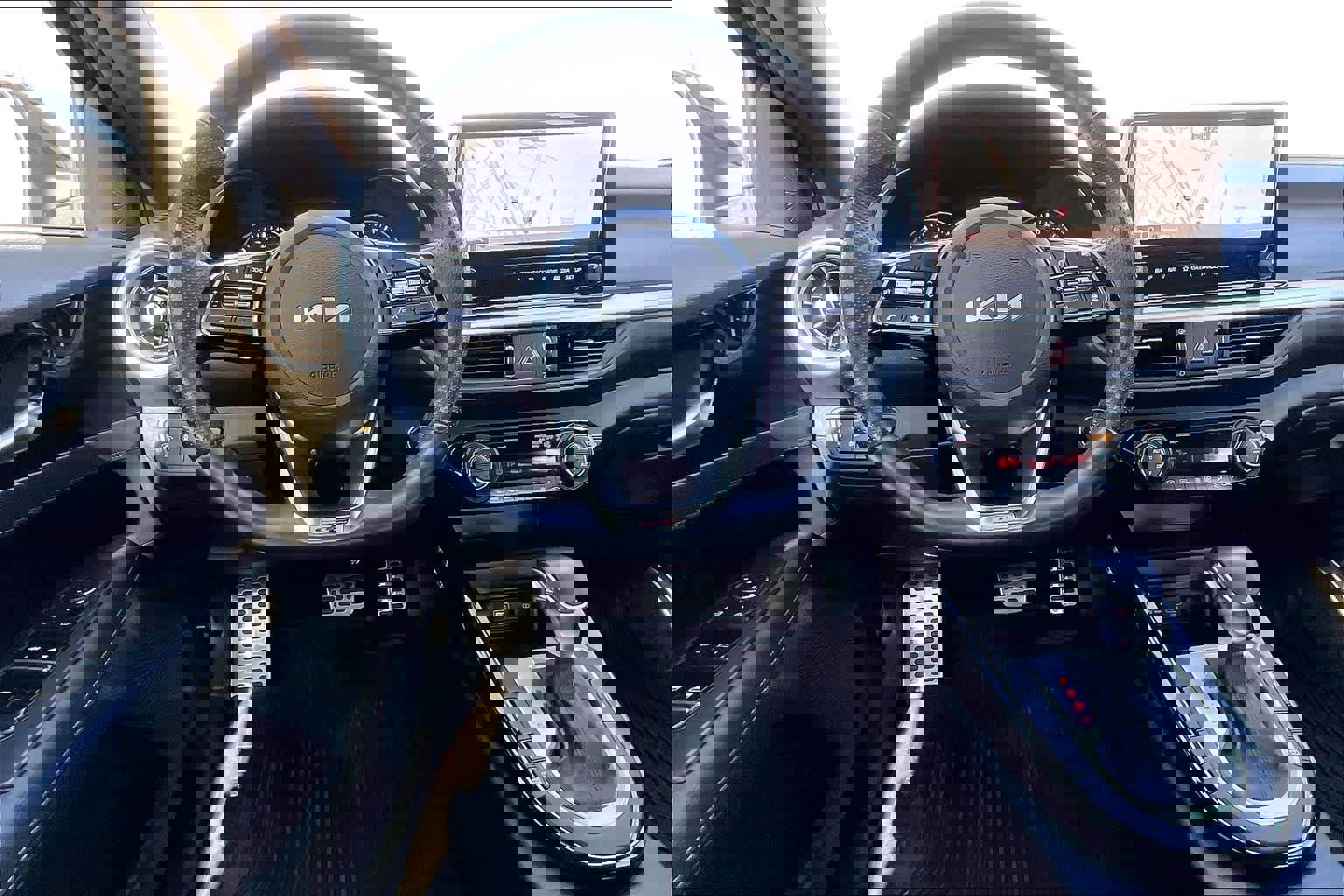 Certified 2024 Kia Forte GT-Line image 14