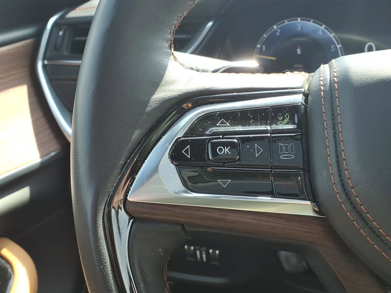 Certified 2024 Jeep Grand Cherokee L Summit AWD/4WD image 17