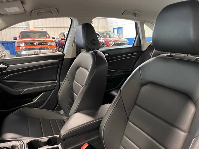 Used 2024 Volkswagen Jetta SE image 23