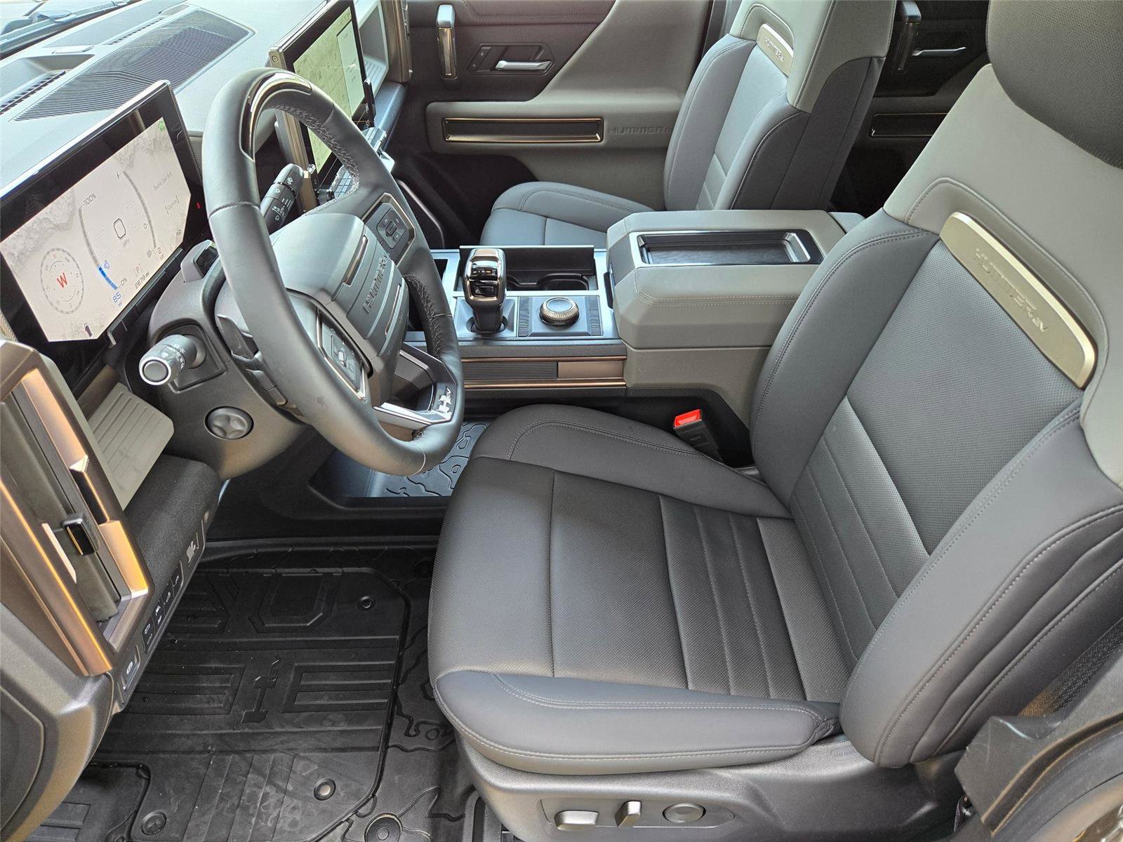Used 2024 GMC Hummer EV 2X w/ LPO, Illumination Package image 11
