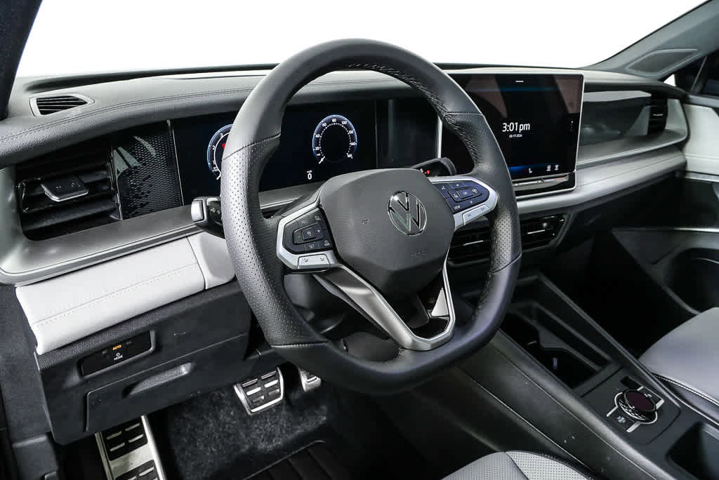 New 2026 Volkswagen Tiguan SE R-Line FWD image 6