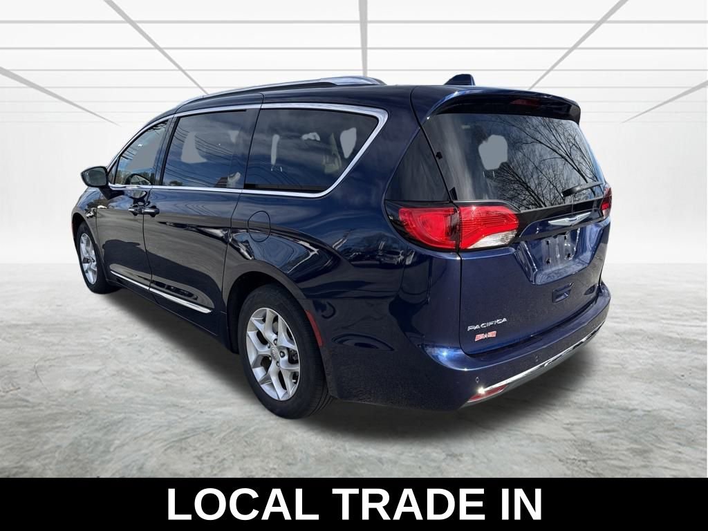 Used 2020 Chrysler Pacifica Touring-L w/ Tire & Wheel Group image 7