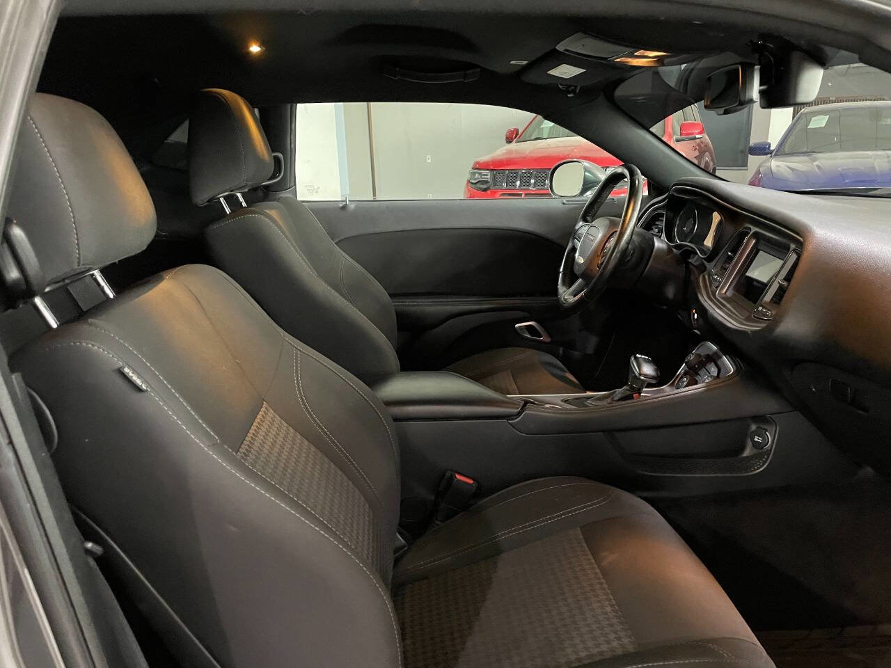 Used 2019 Dodge Challenger SXT image 20