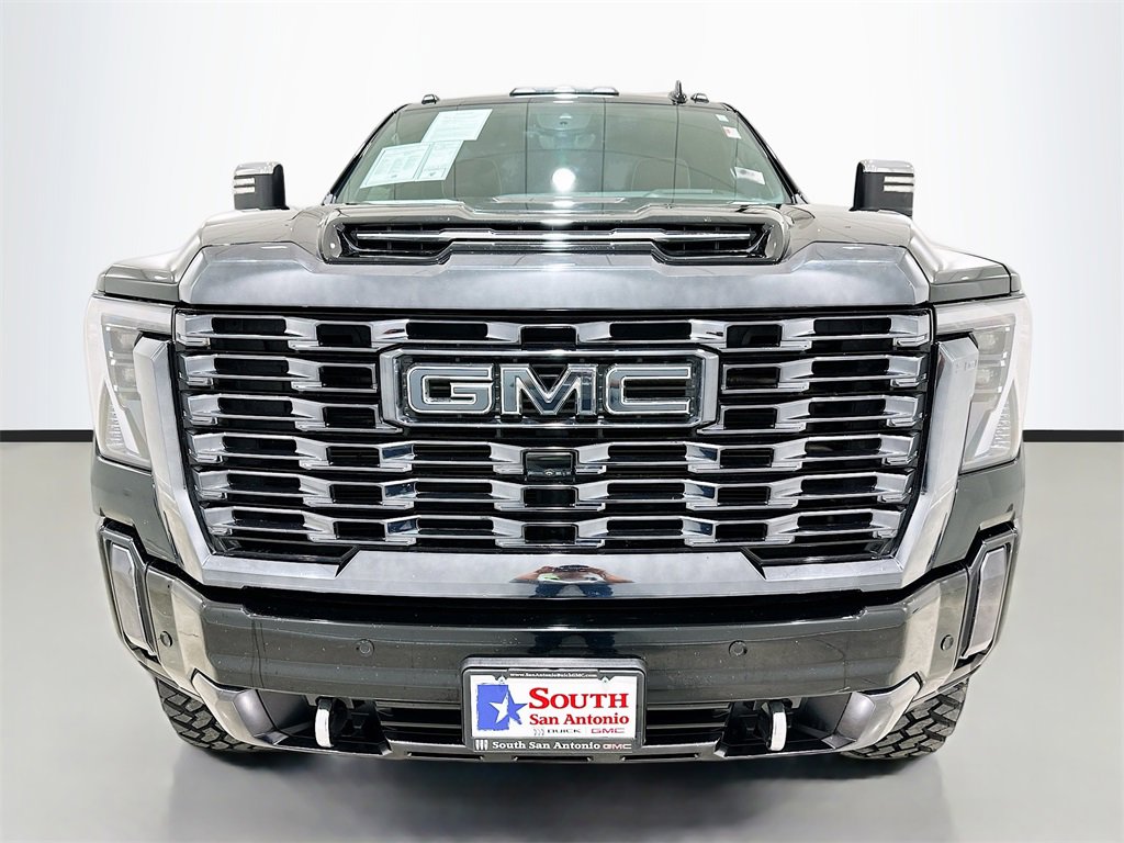Used 2024 GMC Sierra 2500 Denali Ultimate w/ Max Trailering Package image 2