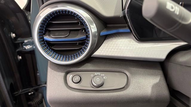 New 2026 Chevrolet Trax LT image 30