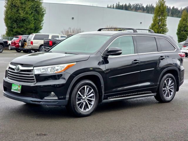 Used 2015 Toyota Highlander LE image 3
