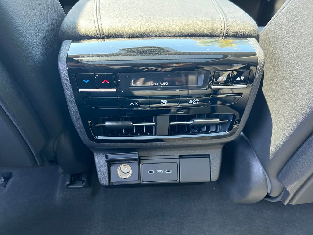 Certified 2025 Acura MDX FWD image 22