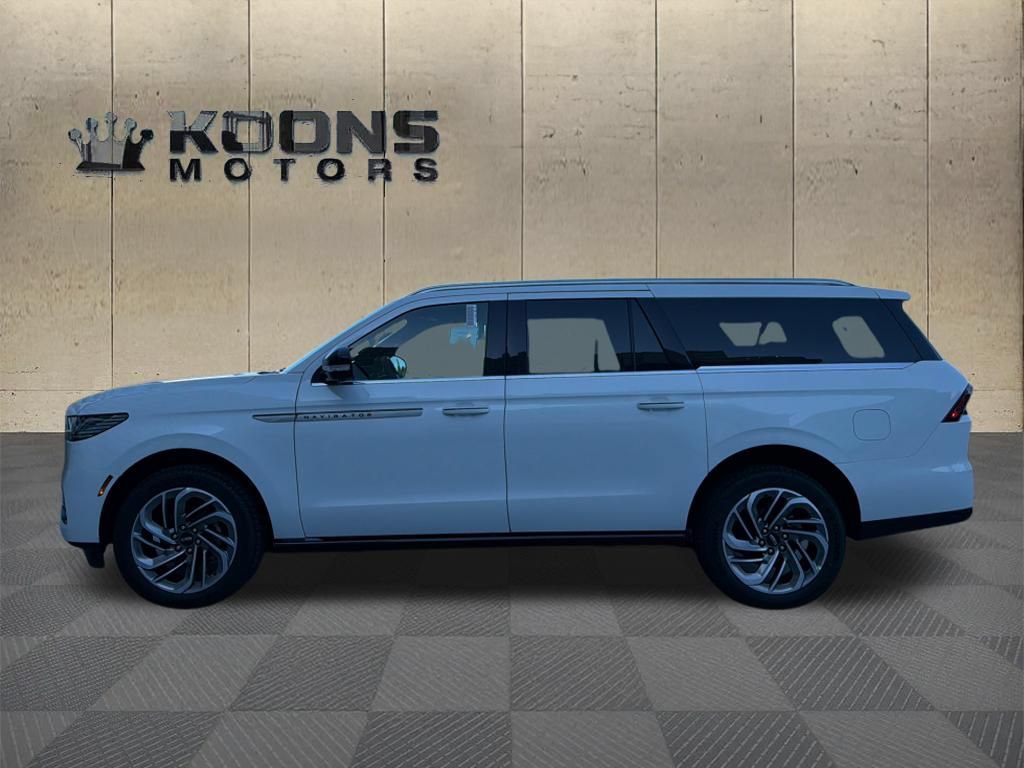 New 2026 Lincoln Navigator L Reserve AWD/4WD image 4