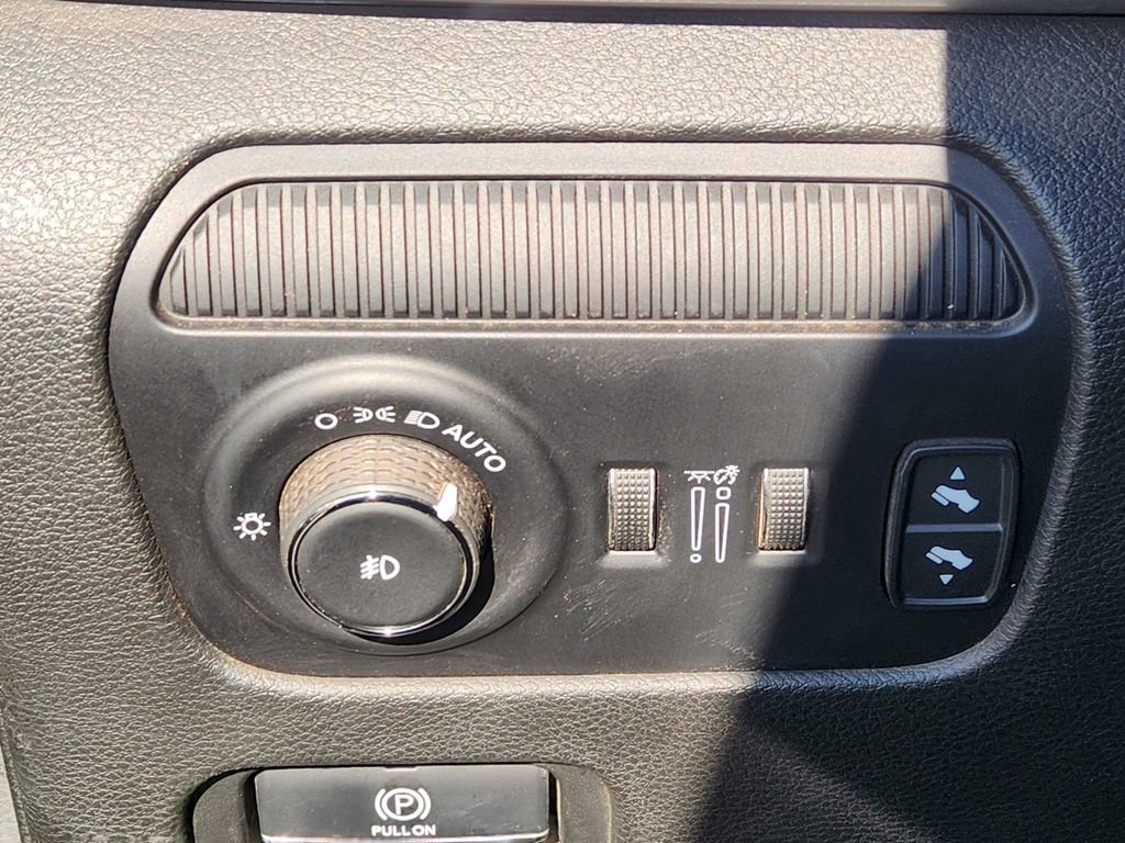 Used 2022 Jeep Wagoneer Series II AWD/4WD image 27