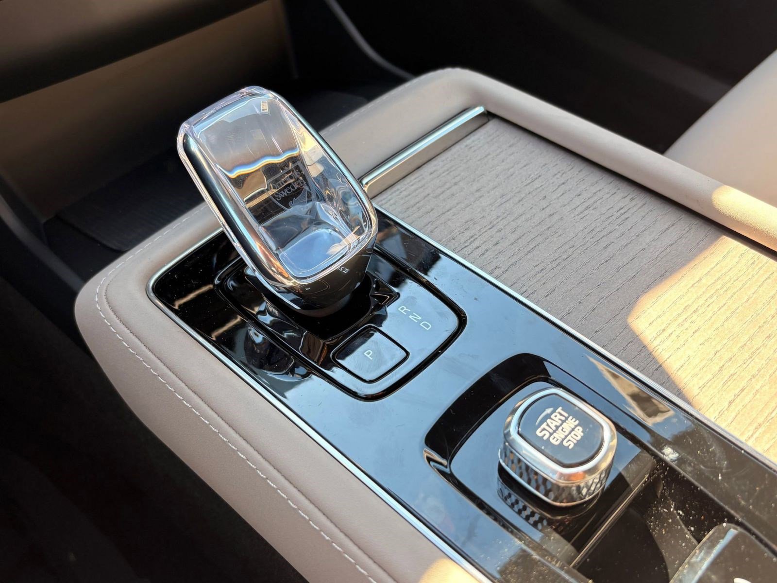 New 2026 Volvo XC90 B6 Plus w/ Protection Package Premier image 16