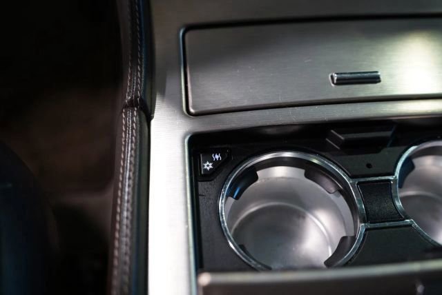 Used 2013 Cadillac Escalade Platinum AWD/4WD image 27