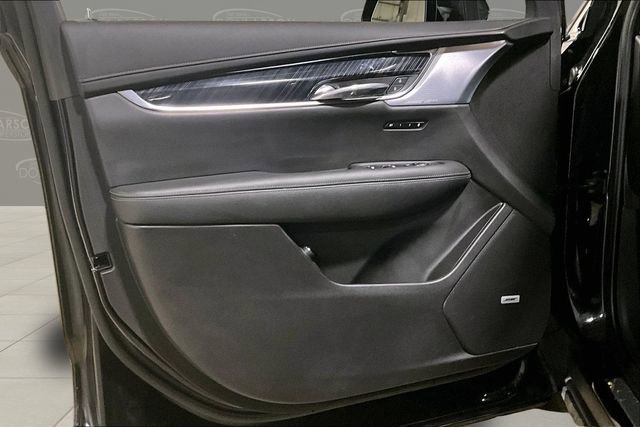 Used 2023 Cadillac XT6 Premium Luxury w/ Technology Package image 11