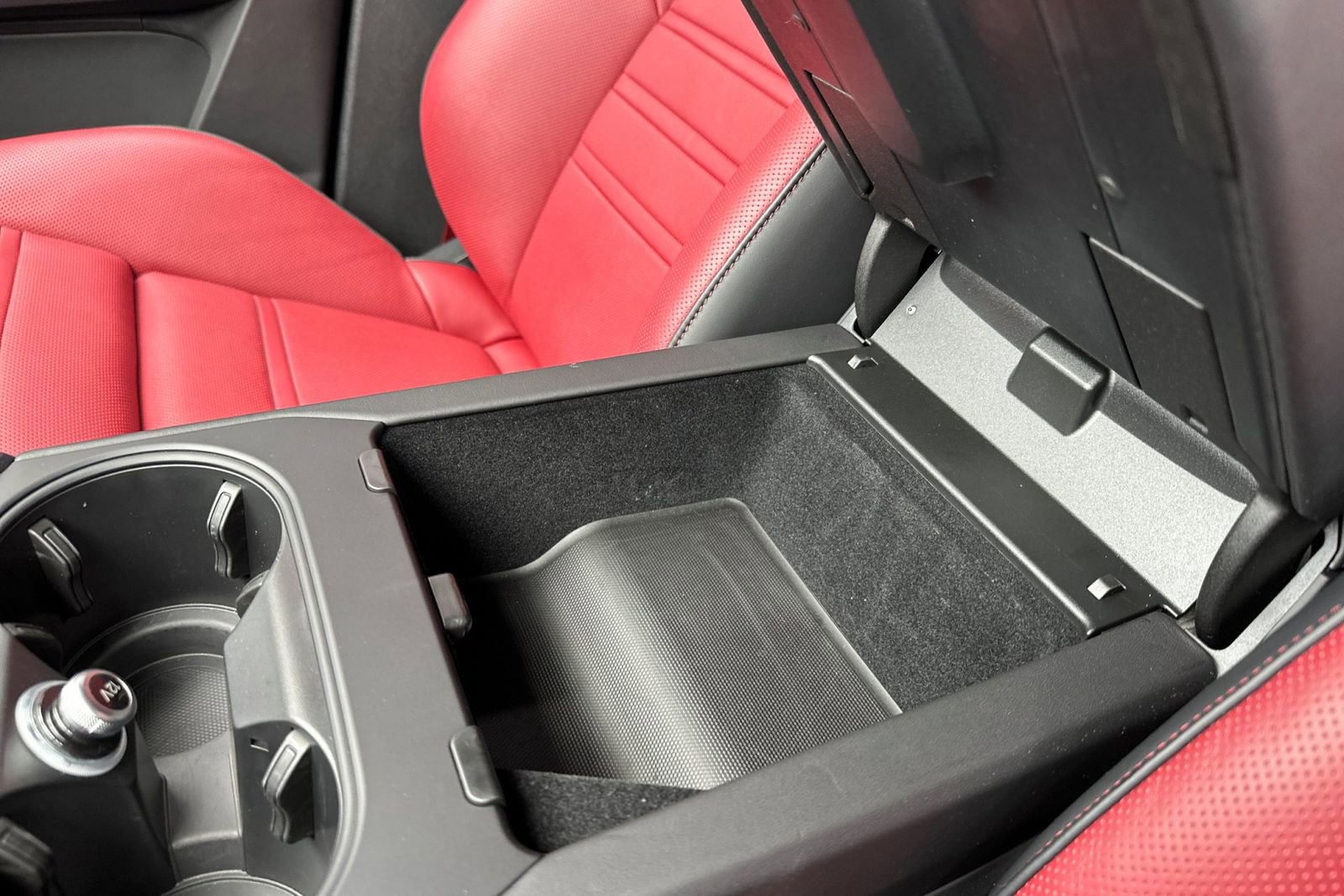 Used 2024 Porsche Cayenne Turbo GT image 27