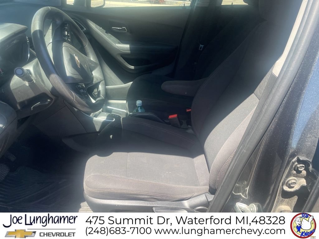 Used 2019 Chevrolet Trax LS w/ Tint and Cruise Package FWD image 13