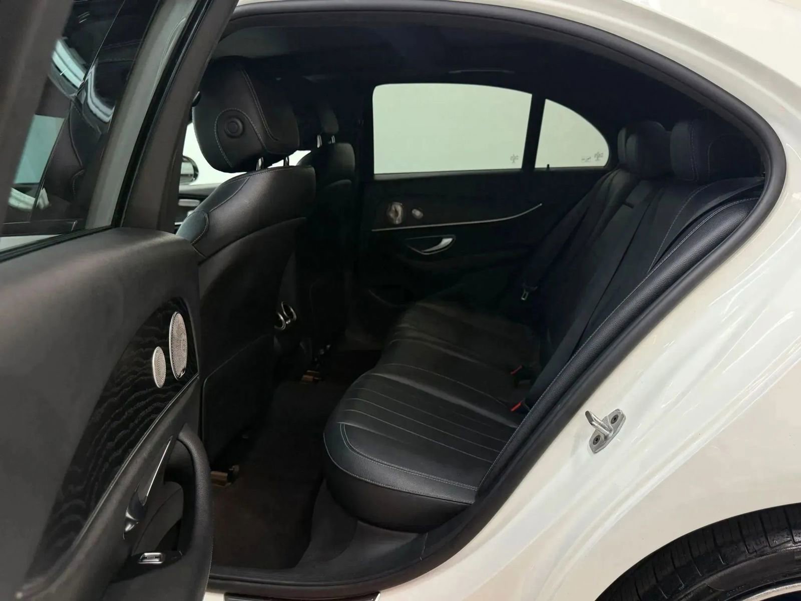 Used 2022 Mercedes-Benz E 350 Sedan w/ AMG Line Exterior image 19