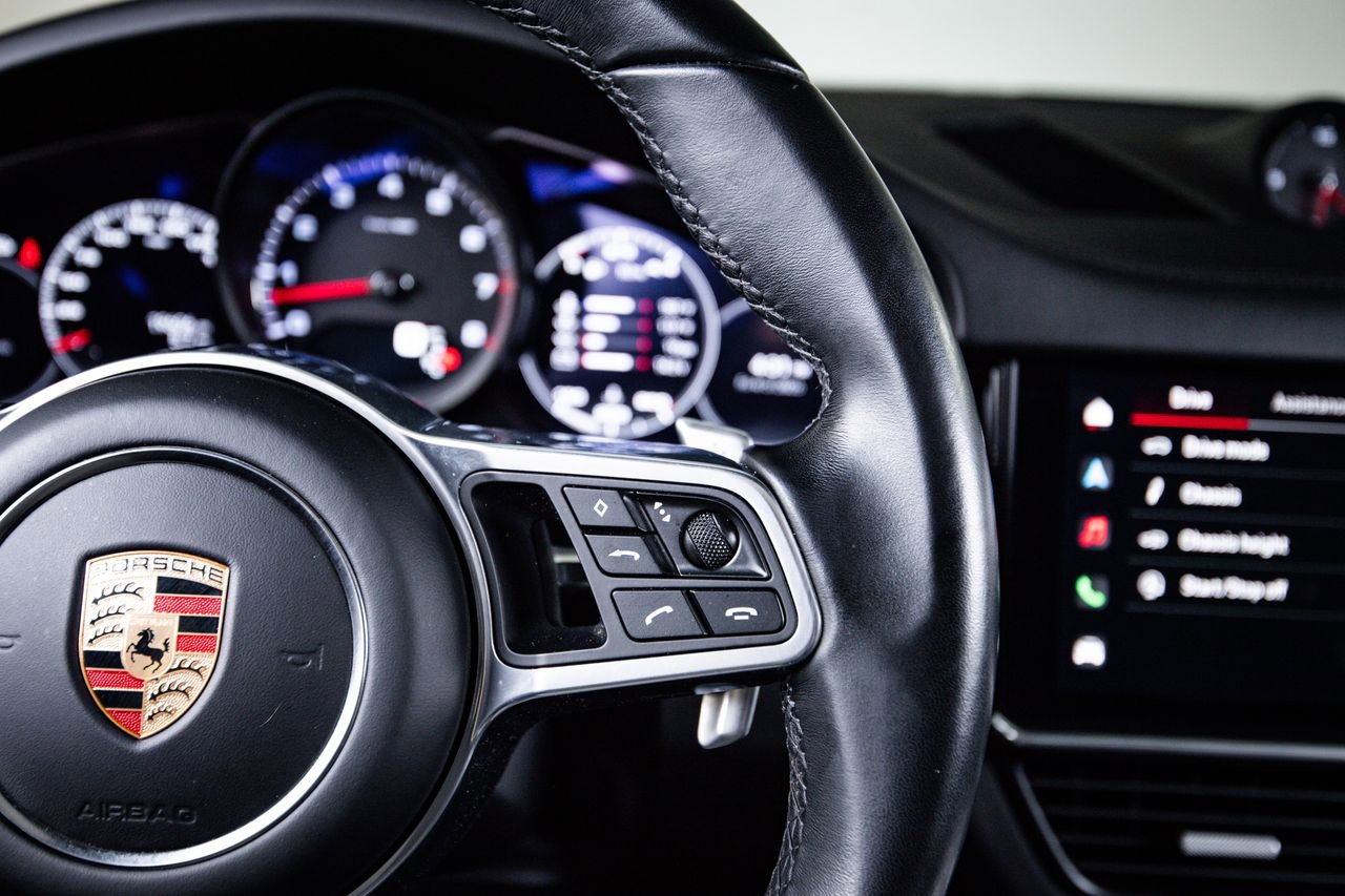 Certified 2023 Porsche Cayenne S Platinum image 16