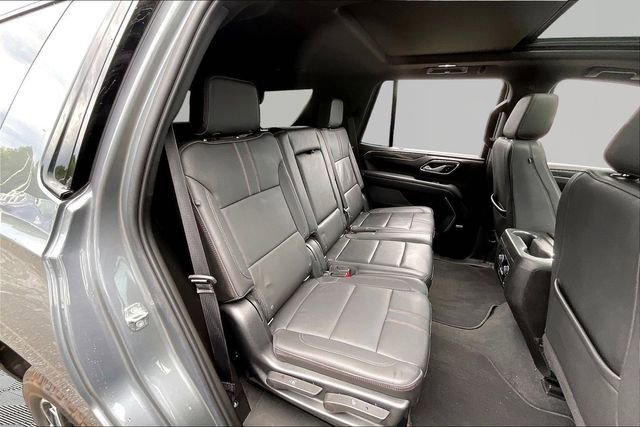 Used 2022 Chevrolet Tahoe RST w/ Luxury Package RWD image 17