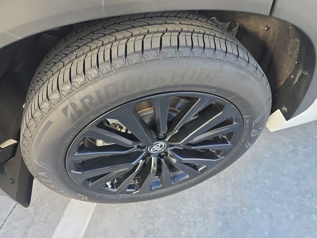 Used 2023 Toyota Highlander XSE image 10