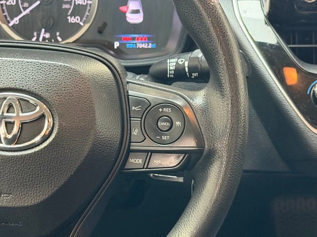Used 2020 Toyota Corolla LE FWD image 16