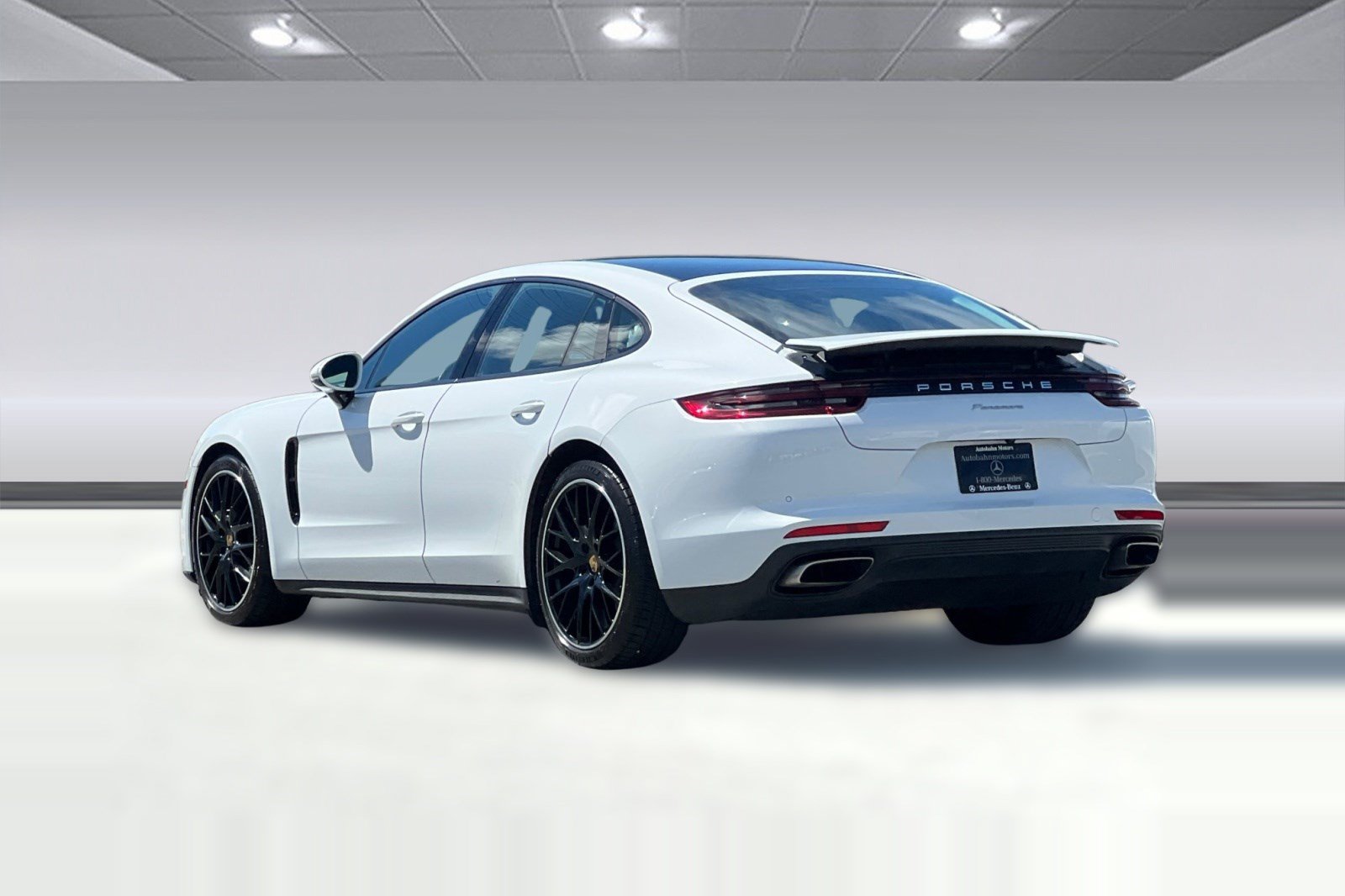 Used 2020 Porsche Panamera 4 AWD/4WD image 3